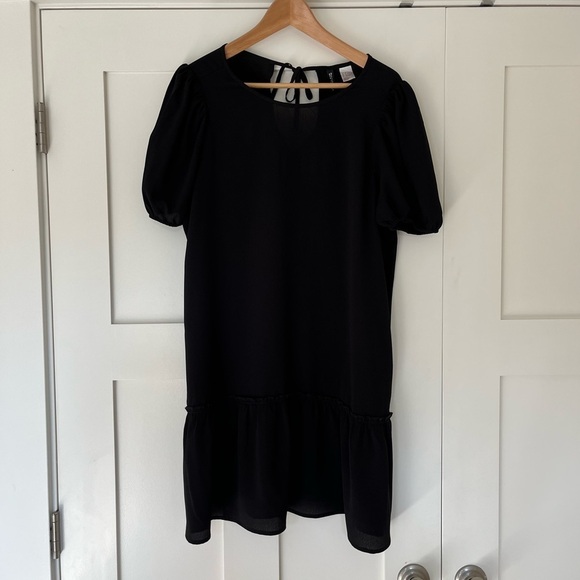 H&M Short Puff Sleeve Black Dress - Picture 2 of 8